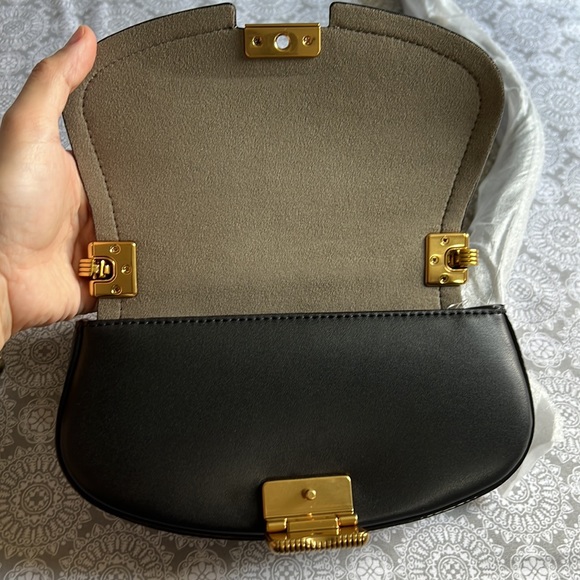 Charles & Keith Sonnet Two-Tone Chain Handle Shoulder Bag—Brand New with Tags - Picture 6 of 6